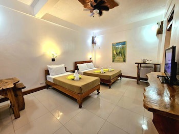 Cocoloco Boracay Beach Resort