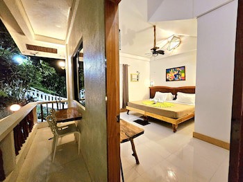 Cocoloco Boracay Beach Resort