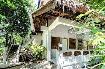 Cocoloco Boracay Beach Resort