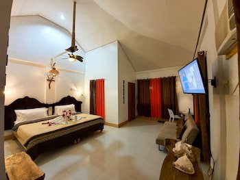 Cocoloco Boracay Beach Resort