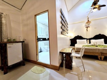 Cocoloco Boracay Beach Resort
