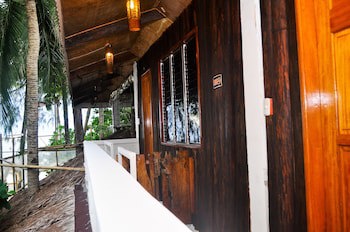 Cocoloco Boracay Beach Resort