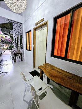 Cocoloco Boracay Beach Resort