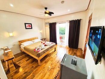Cocoloco Boracay Beach Resort