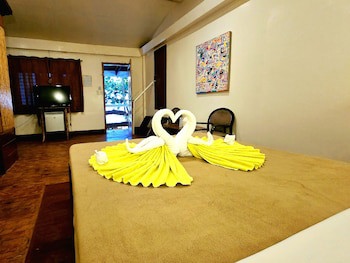 Cocoloco Boracay Beach Resort