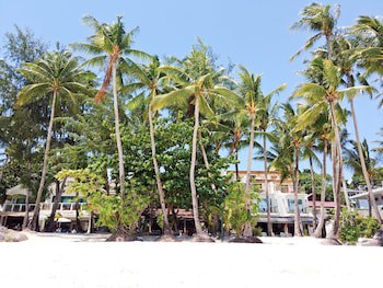 Cocoloco Boracay Beach Resort