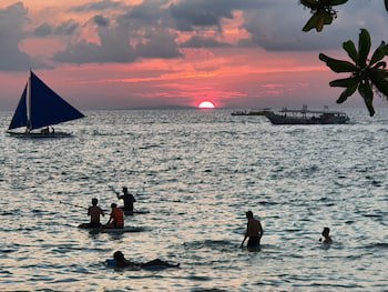 Cocoloco Boracay Beach Resort