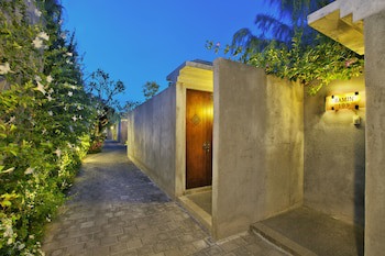 Bracha Villas
