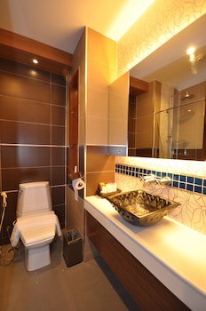 Chalelarn Hotel