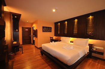 Chalelarn Hotel