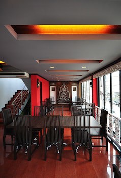 Chalelarn Hotel