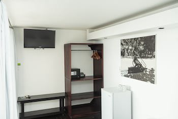 El Faro Containers Beach Hotel