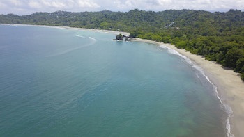 El Faro Containers Beach Hotel