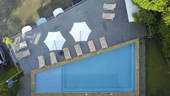 El Faro Containers Beach Hotel