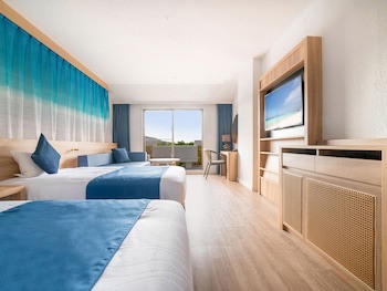 Resort Hotel Kume Island