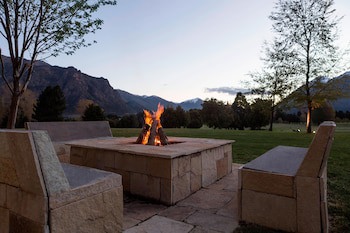 Arelauquen Lodge, A Tribute Portfolio Hotel