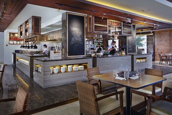 Courtyard By Marriott Bali Seminyak Resort
