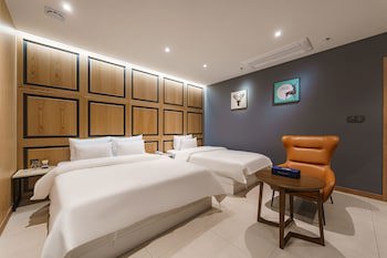 Hotel Millennium