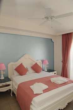 Montebello Deluxe fotoğrafı