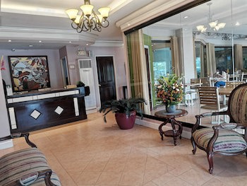 Casa Leticia Business Inn