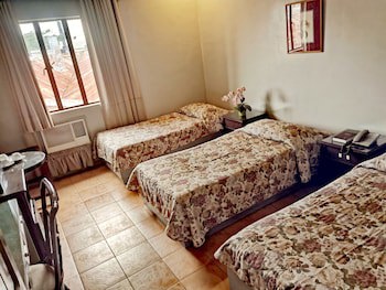 Casa Leticia Business Inn