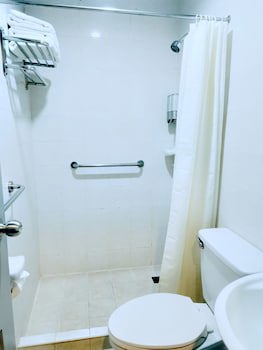 Casa Leticia Business Inn