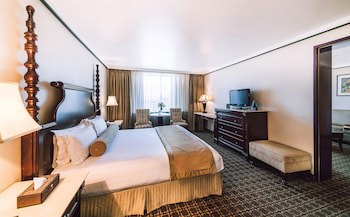 Chinggis Khaan Hotel