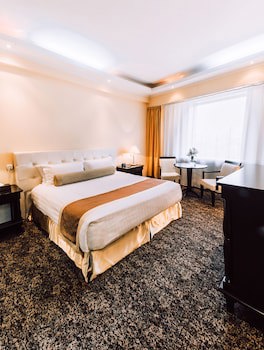 Chinggis Khaan Hotel