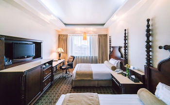 Chinggis Khaan Hotel