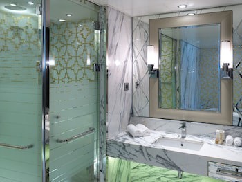 Sunborn Gibraltar Yacht Hotel Resort