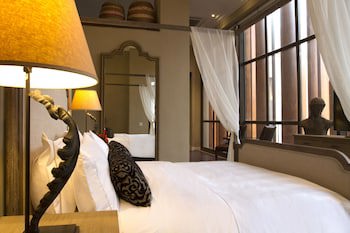 Bastion Luxury Hotel