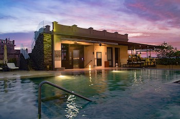Bastion Luxury Hotel
