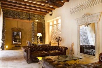 Bastion Luxury Hotel