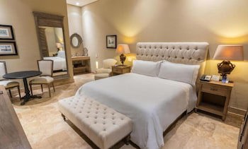 Bastion Luxury Hotel
