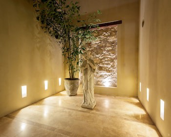 Bastion Luxury Hotel