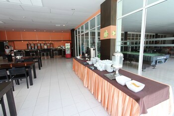 Crown Pattaya Beach Hotel