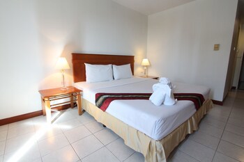 Crown Pattaya Beach Hotel