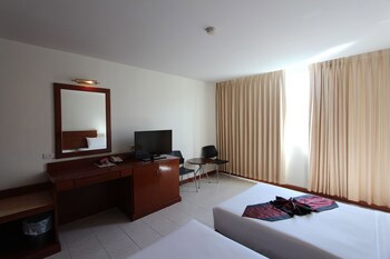 Crown Pattaya Beach Hotel