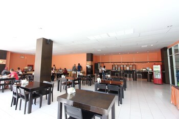 Crown Pattaya Beach Hotel