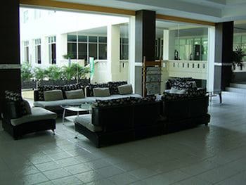 Crown Pattaya Beach Hotel