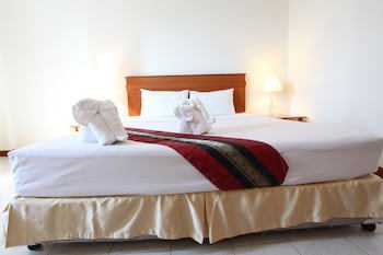 Crown Pattaya Beach Hotel