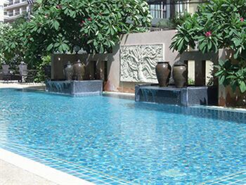 Crown Pattaya Beach Hotel