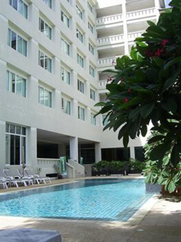 Crown Pattaya Beach Hotel
