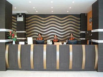Crown Pattaya Beach Hotel