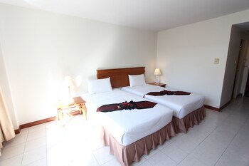 Crown Pattaya Beach Hotel