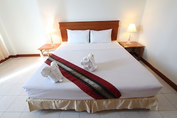 Crown Pattaya Beach Hotel