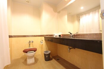 Crown Pattaya Beach Hotel