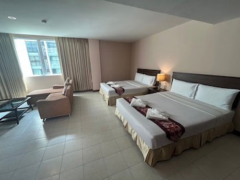 Crown Pattaya Beach Hotel