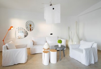 Santorini Secret Suites and Spa - Adults Only galeri fotoğrafı