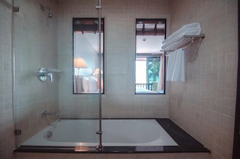 C&N Resort And Spa